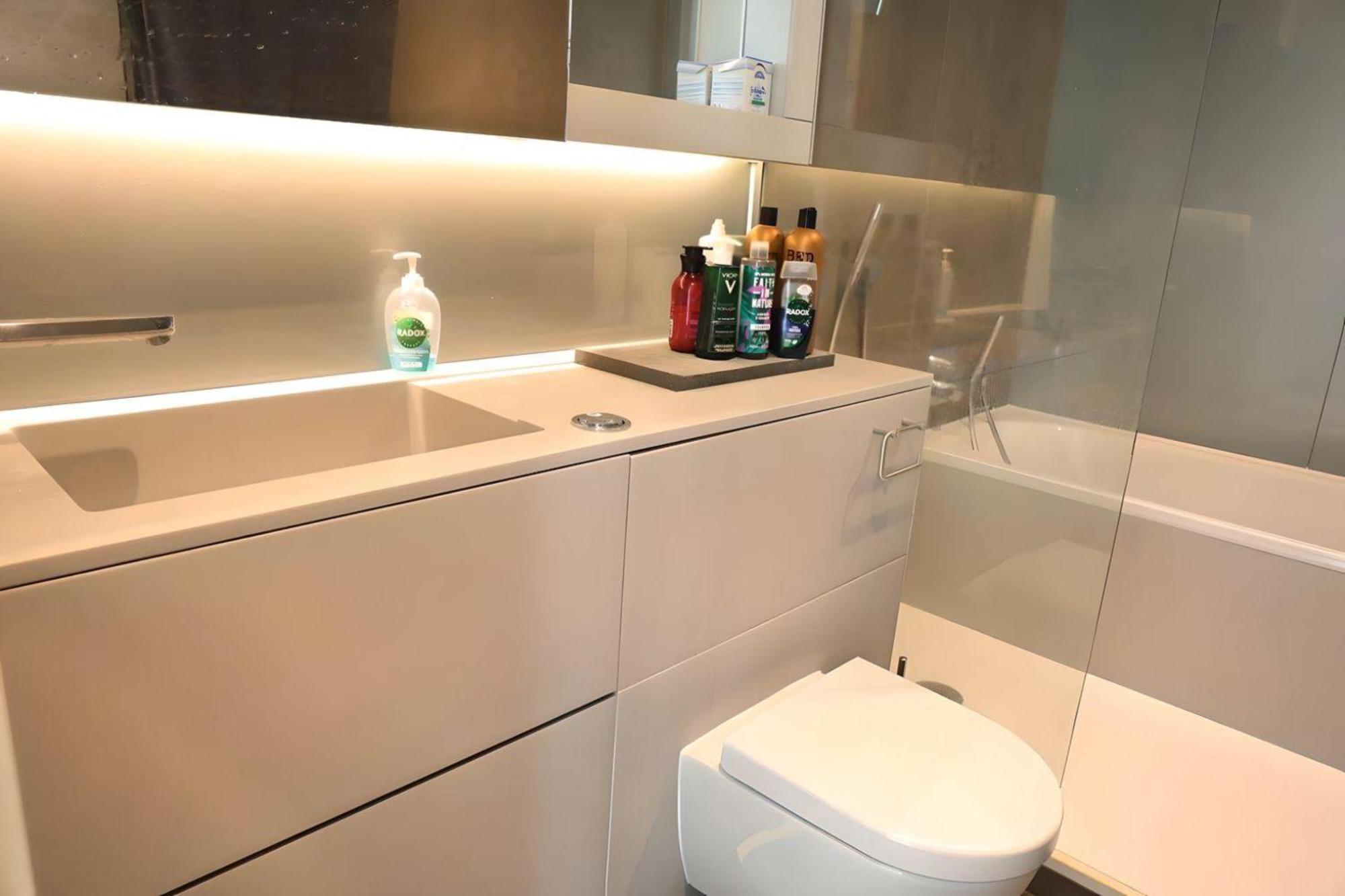 2 Bedroom 2 Bathroom In Kings Cross Station Londres